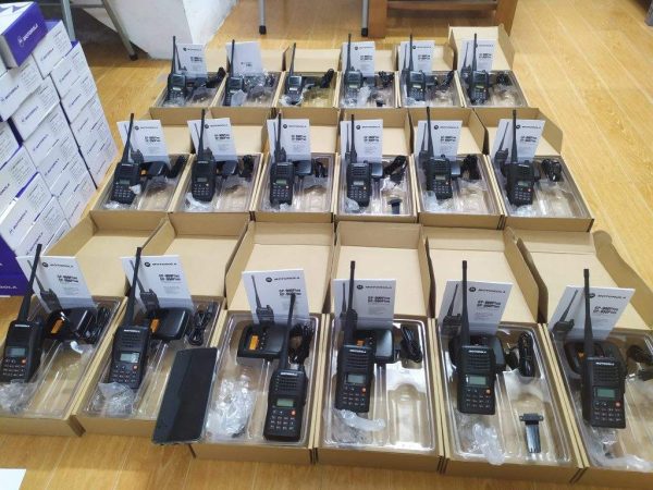 Motorola GP-950 Plus Handheld Transceiver UHF VHF - Image 3