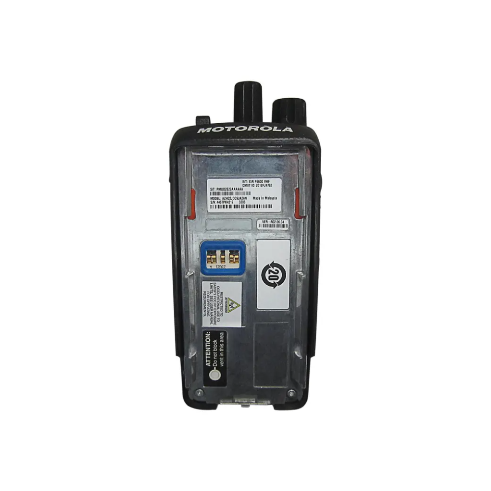 Motorola DP2400 UHF VHF Digital walkie talkie - Image 3