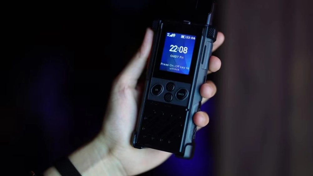HYT P30 TH PTT LTE 4G Walkie Talkie - Image 3